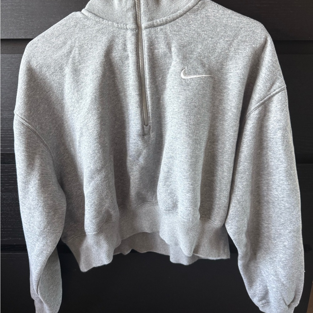 Nike Women's Heather Gray Cropped Hoodie